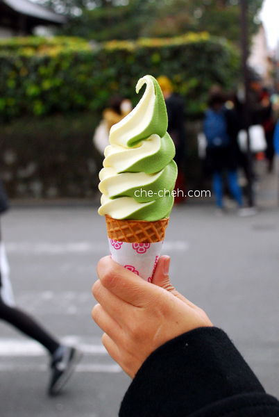 Matcha Tofu Soft Serve Ice-Cream @ Saga Tofu Ine 嵯峨とう 稲, Kyoto